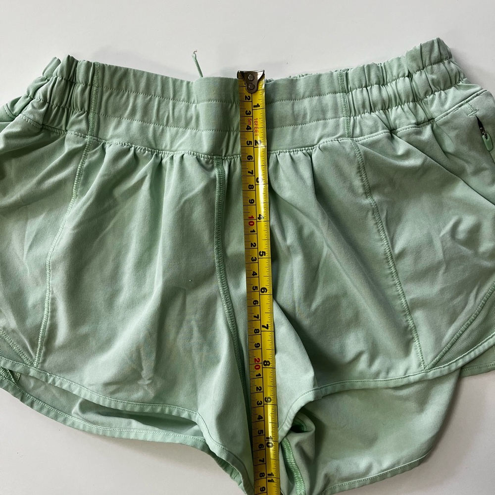 Lululemon Mint Green 2.5” Low Rise Athletic Shorts - Picture 3 of 12